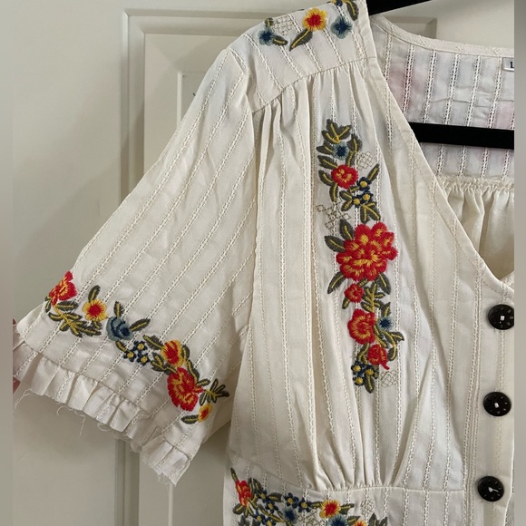 V-Neck Cream/Off White Embroidered Floral Midi Button Dress | Size L - Picture 6 of 10